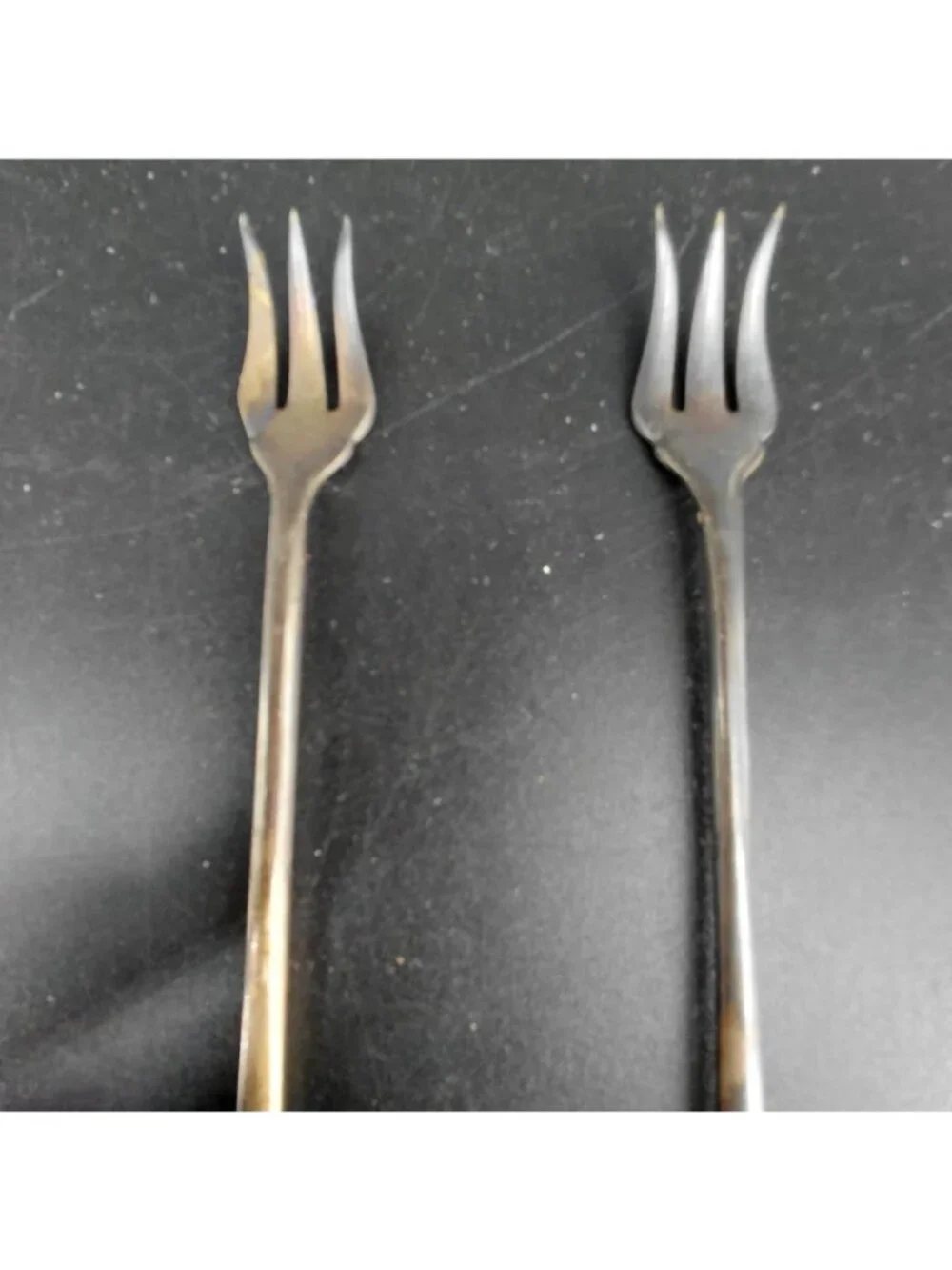 Vintage Rogers & Hamilton Classic Shell Silverplate Cocktail Forks Set 2 USA